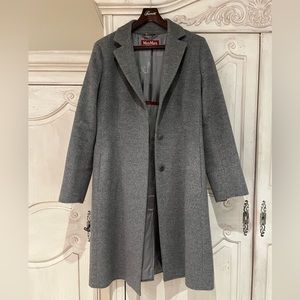 Gorgeous dark grey wool MaxMara Coat